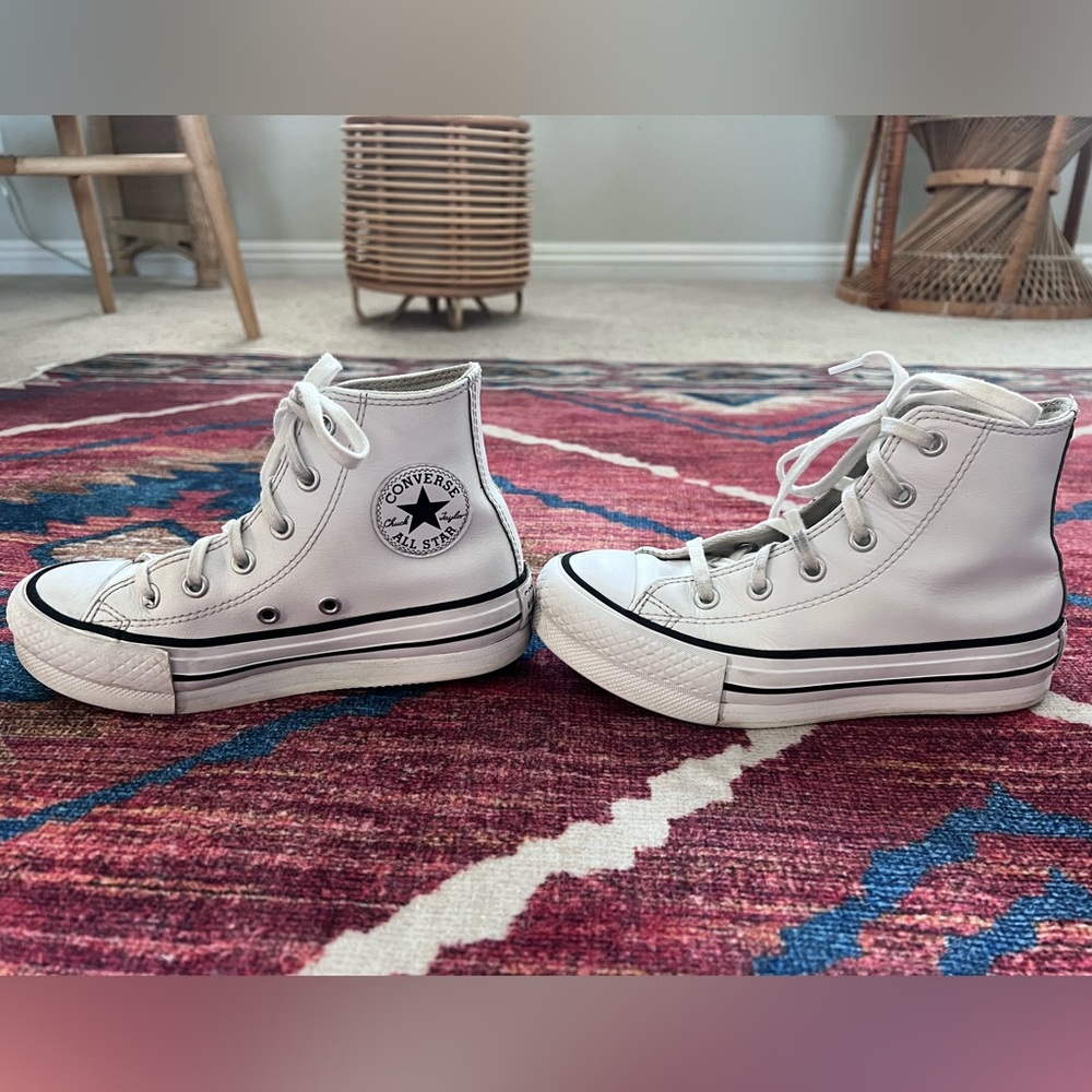 Platform high top converse white leather size 13 kids